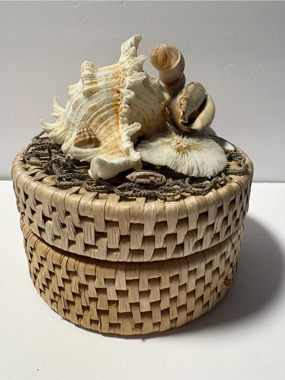 Natural Woven Shell coaster Box - Beige